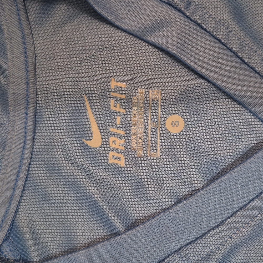 Nike Light Blue and White Sleeveless Athletic Tank - Picture 3 of 4